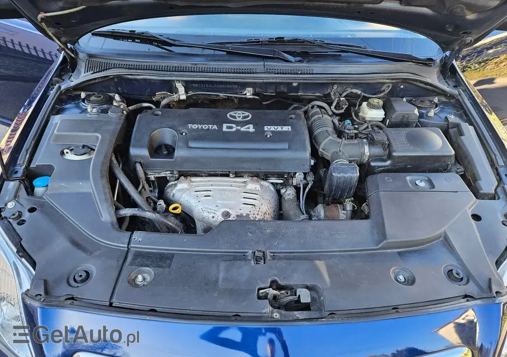 TOYOTA Avensis 2.0 VVT-i Executive