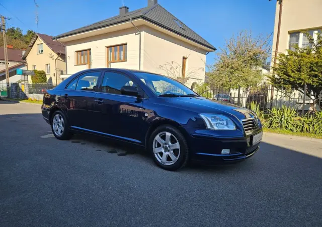 TOYOTA Avensis 2.0 VVT-i Executive