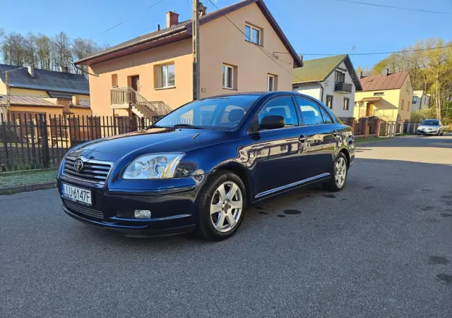 TOYOTA Avensis 2.0 VVT-i Executive