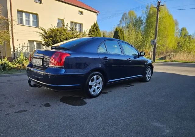 TOYOTA Avensis 2.0 VVT-i Executive