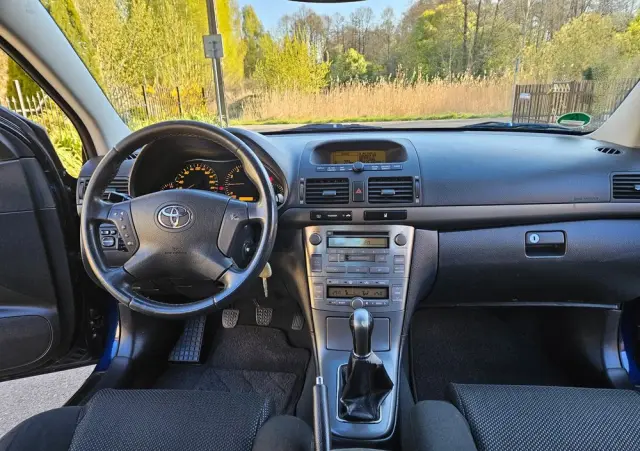 TOYOTA Avensis 2.0 VVT-i Executive