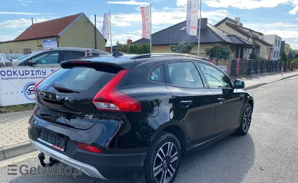 VOLVO V40 