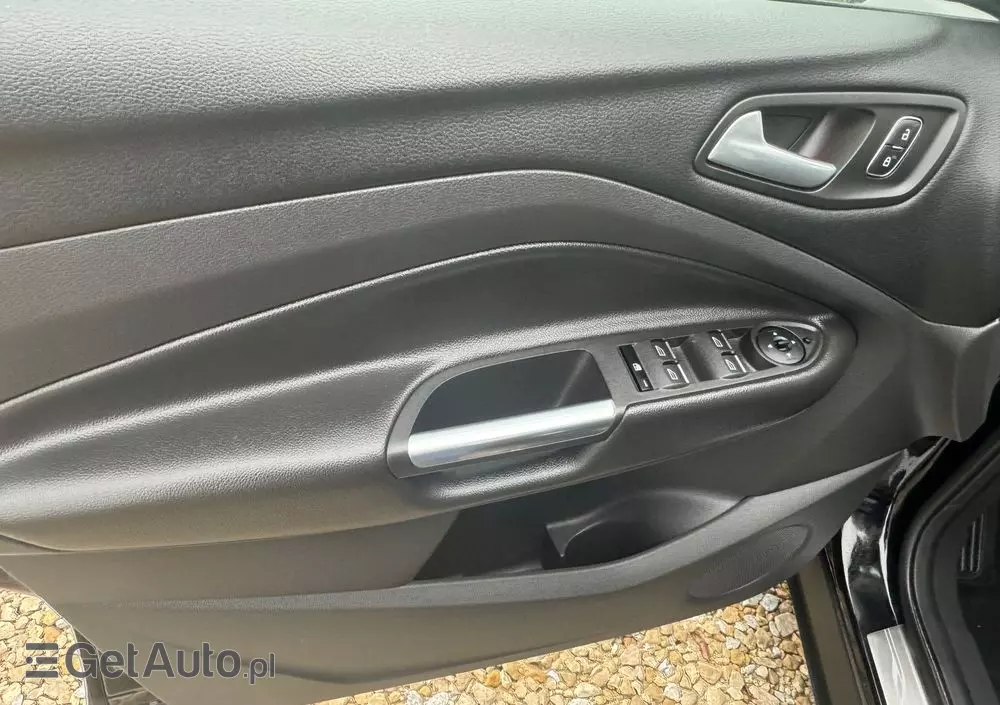 FORD Kuga 1.5 EcoBoost 4x4 Titanium