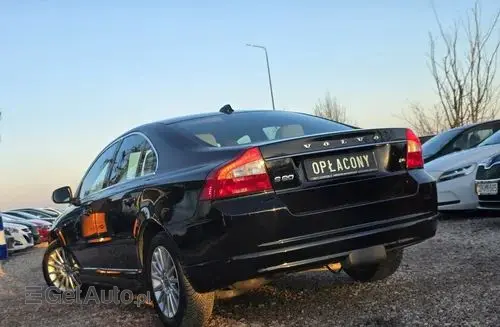 VOLVO S80 