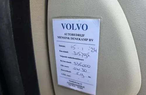 VOLVO S80 