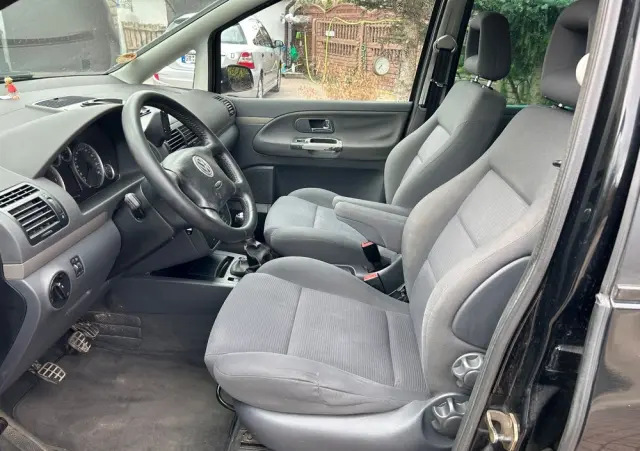 VOLKSWAGEN Sharan 1.9 TDI Family