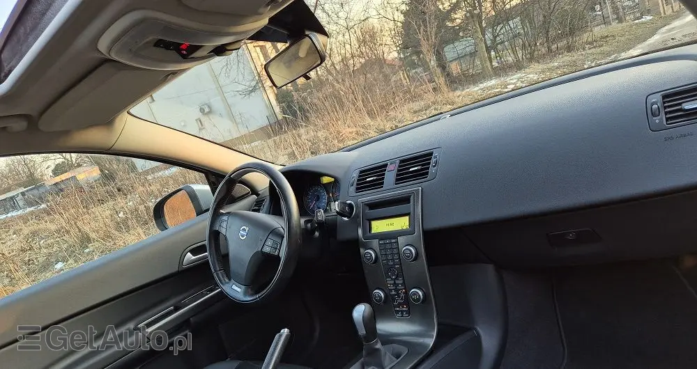 VOLVO C30 D4 R-Design