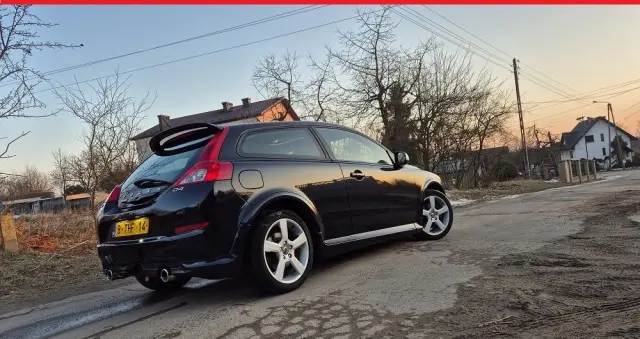VOLVO C30 D4 R-Design