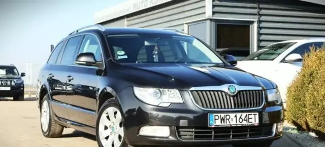 SKODA Superb 
