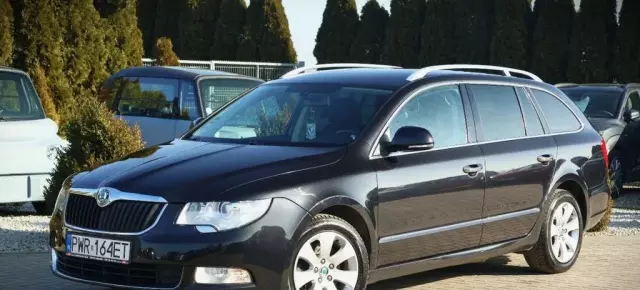 SKODA Superb 
