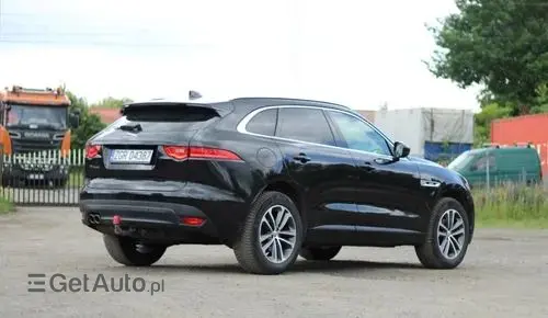 JAGUAR F-Pace 