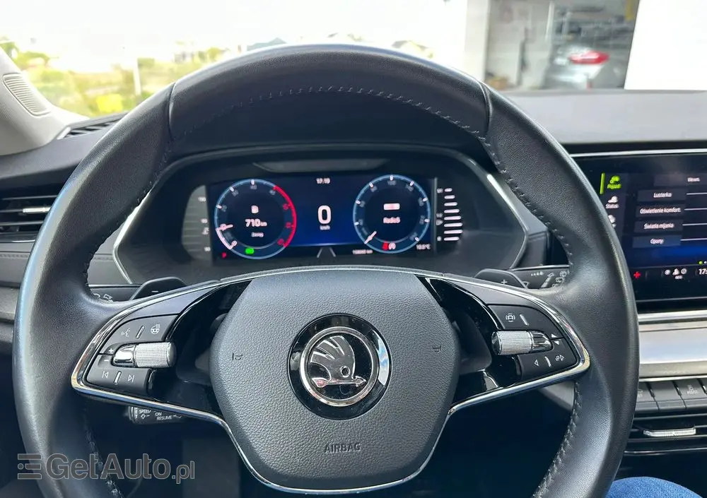 SKODA Octavia Combi 2.0 TDI DSG Style