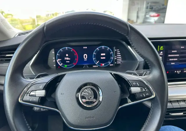 SKODA Octavia Combi 2.0 TDI DSG Style