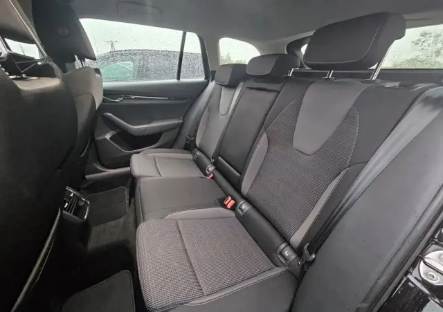 SKODA Octavia Combi 2.0 TDI DSG Style