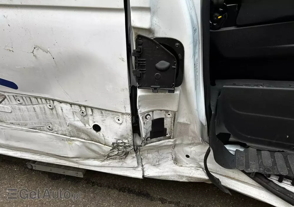 RENAULT MASTER VEGAS AMBULANCE 