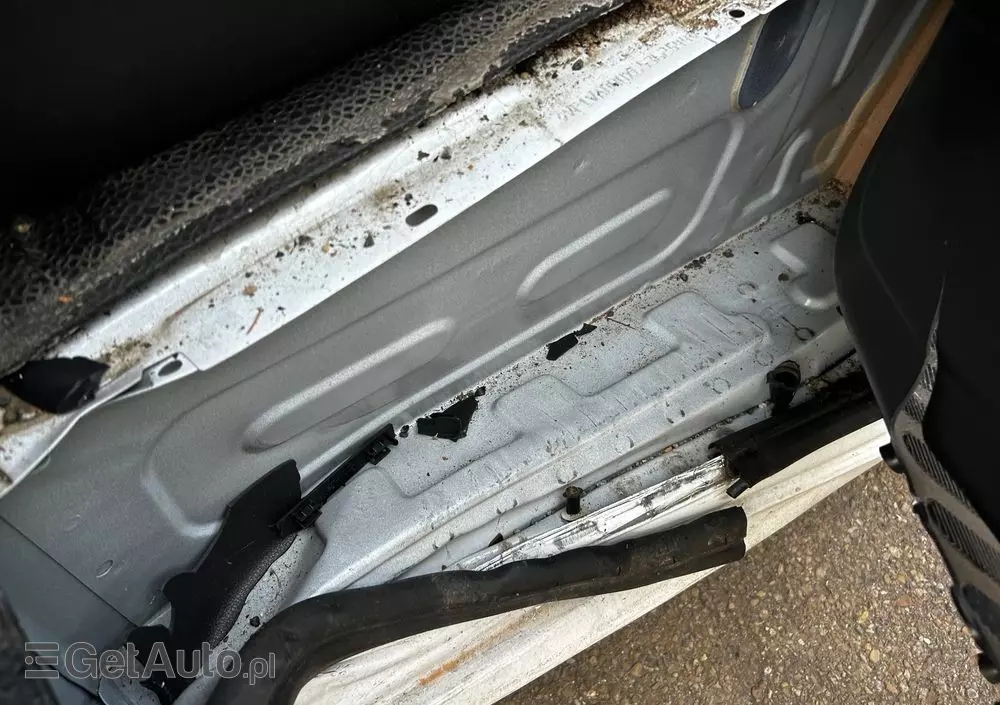 RENAULT MASTER VEGAS AMBULANCE 