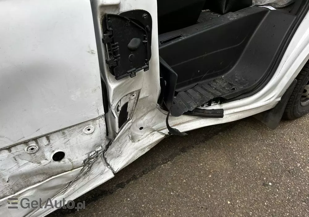 RENAULT MASTER VEGAS AMBULANCE 