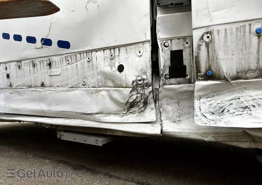 RENAULT MASTER VEGAS AMBULANCE 