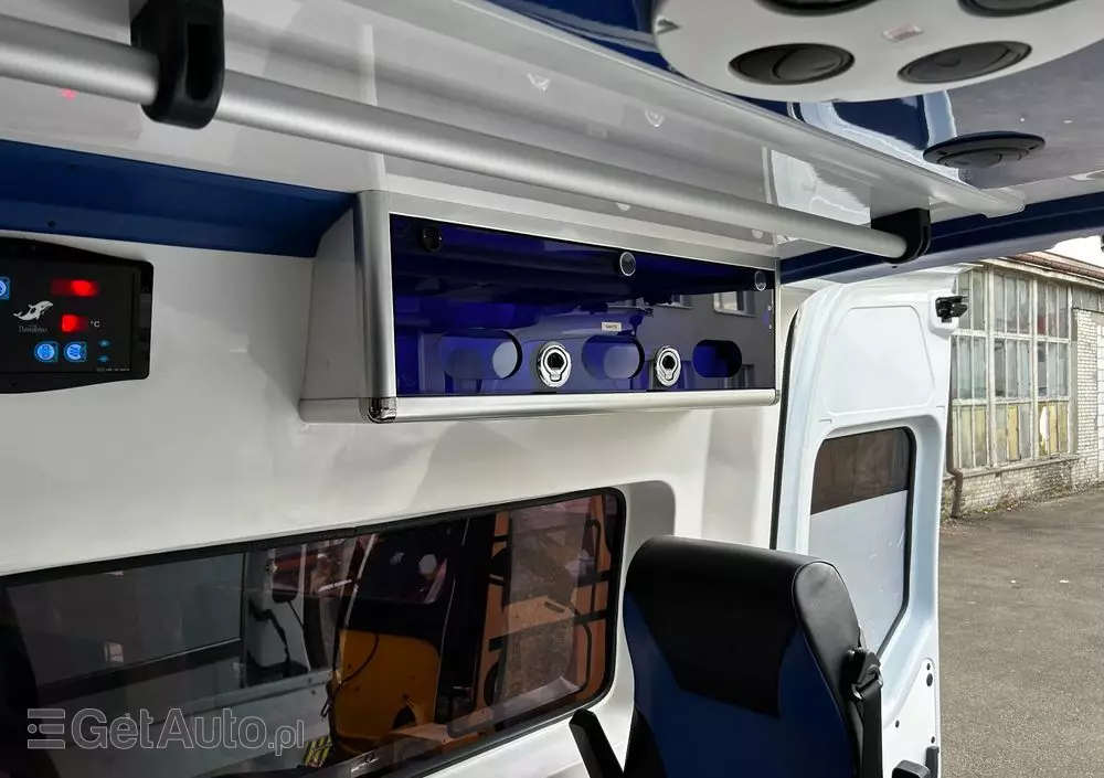 RENAULT MASTER VEGAS AMBULANCE 