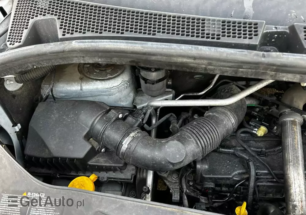 RENAULT MASTER VEGAS AMBULANCE 