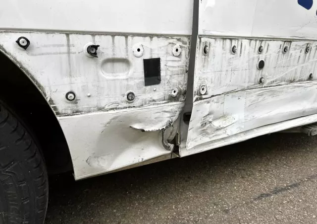 RENAULT MASTER VEGAS AMBULANCE 