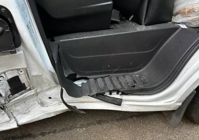 RENAULT MASTER VEGAS AMBULANCE 