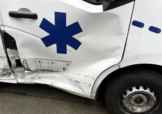 RENAULT MASTER VEGAS AMBULANCE 