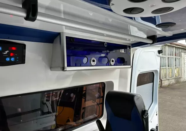 RENAULT MASTER VEGAS AMBULANCE 