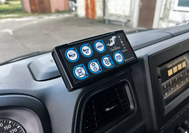 RENAULT MASTER VEGAS AMBULANCE 