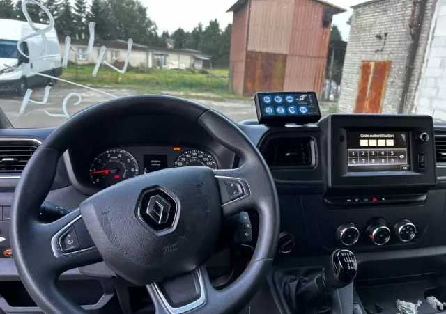 RENAULT MASTER VEGAS AMBULANCE 