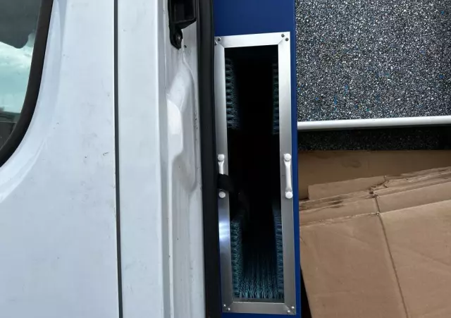 RENAULT MASTER VEGAS AMBULANCE 