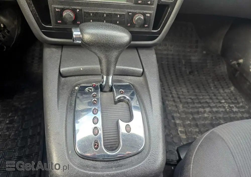 VOLKSWAGEN Passat 1.9 TDI Comfortline Tiptr