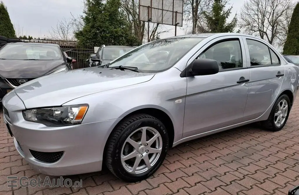 MITSUBISHI Lancer 