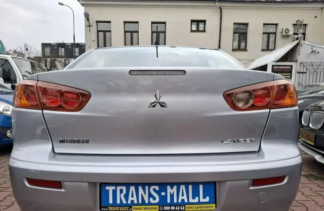 MITSUBISHI Lancer 