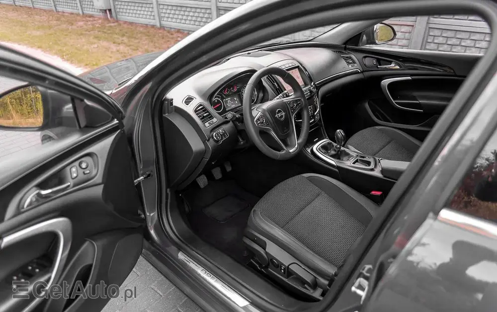 OPEL Insignia 