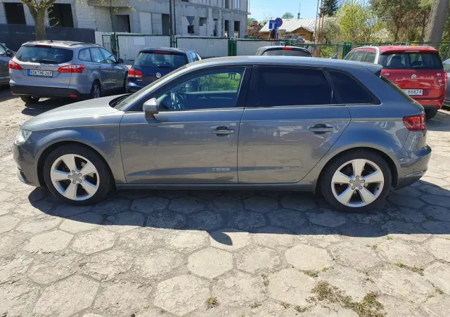 AUDI A3 Sportback 1.6 TDI DPF Ambiente