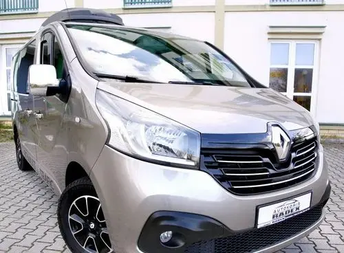 RENAULT Trafic 