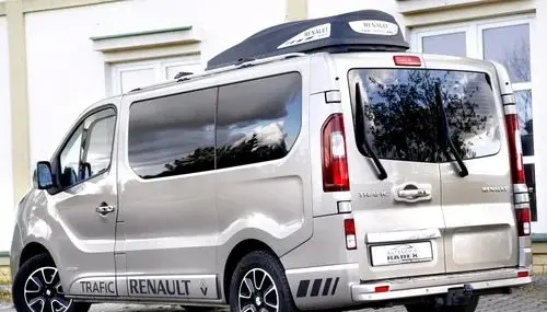 RENAULT Trafic 