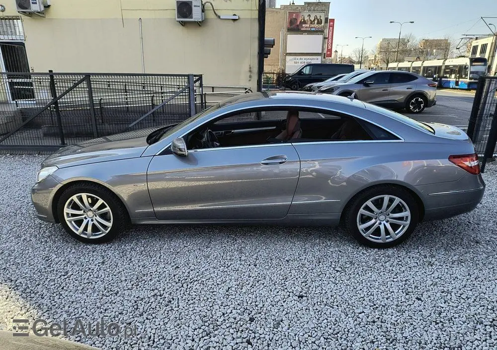 MERCEDES-BENZ Klasa E 250 BlueEFFICIENCY 7G-TRONIC