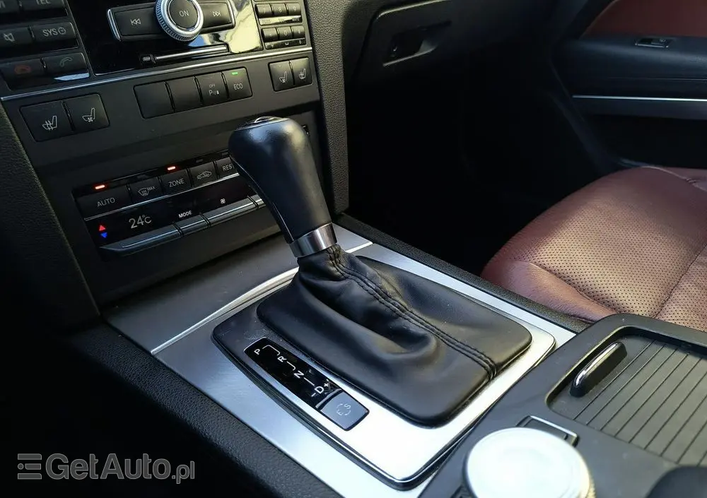 MERCEDES-BENZ Klasa E 250 BlueEFFICIENCY 7G-TRONIC
