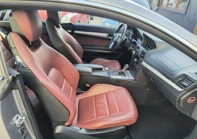 MERCEDES-BENZ Klasa E 250 BlueEFFICIENCY 7G-TRONIC