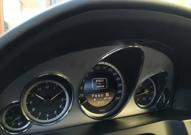 MERCEDES-BENZ Klasa E 250 BlueEFFICIENCY 7G-TRONIC