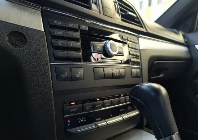 MERCEDES-BENZ Klasa E 250 BlueEFFICIENCY 7G-TRONIC