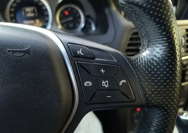 MERCEDES-BENZ Klasa E 250 BlueEFFICIENCY 7G-TRONIC