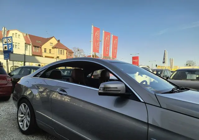 MERCEDES-BENZ Klasa E 250 BlueEFFICIENCY 7G-TRONIC