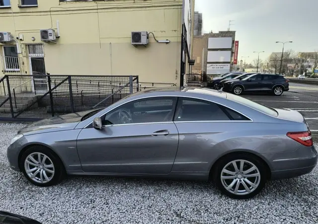 MERCEDES-BENZ Klasa E 250 BlueEFFICIENCY 7G-TRONIC