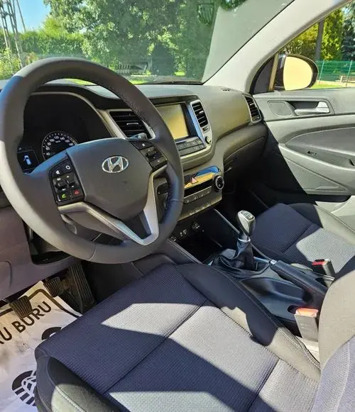 HYUNDAI Tucson 