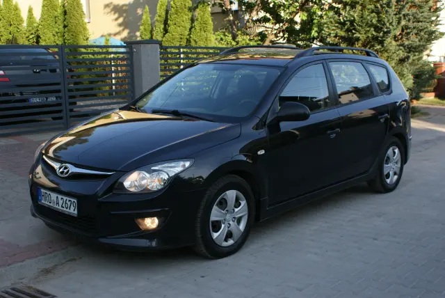 HYUNDAI I30 Base Plus