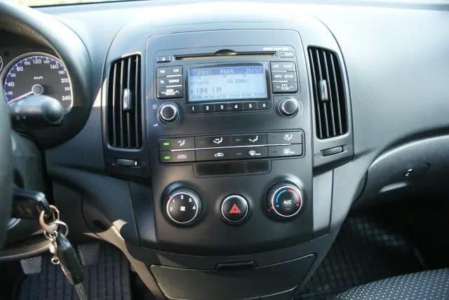 HYUNDAI I30 Base Plus