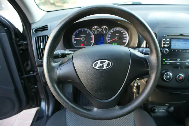 HYUNDAI I30 Base Plus